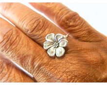 Load image into Gallery viewer, Silver Flower Ring, Wire Wrapped Sterling Silver Ring