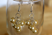 Load image into Gallery viewer, Cream Drop Pendant Necklace
