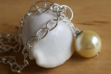 Load image into Gallery viewer, Cream Drop Pendant Necklace
