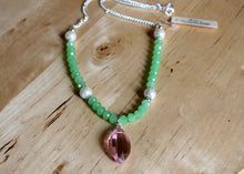 Load image into Gallery viewer, Green Jade Crystal and Pearl Necklace
